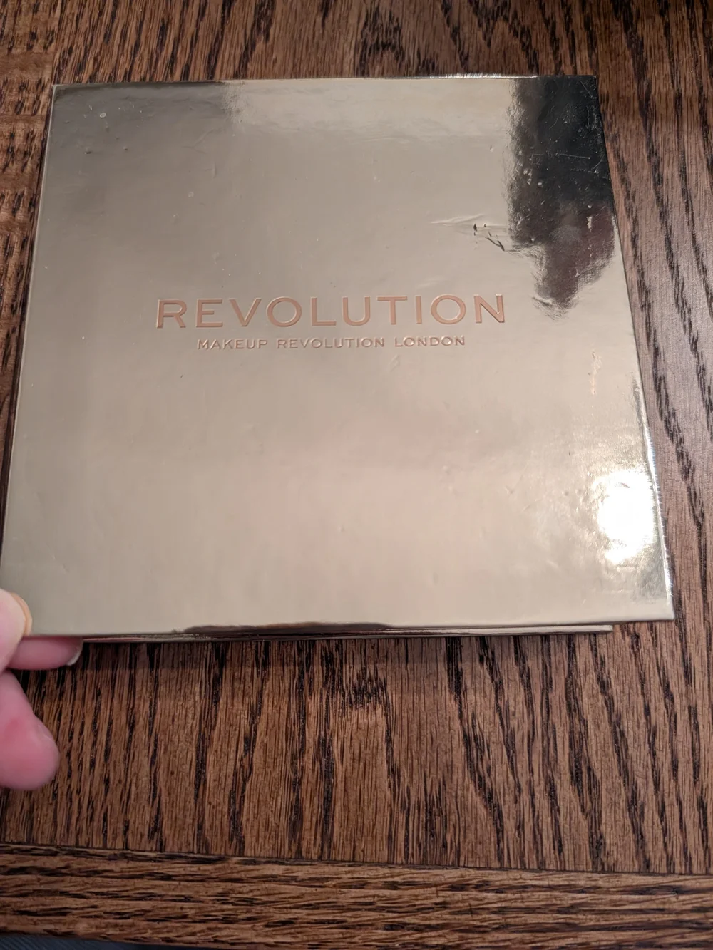 Makeup Revolution -Shimmering Highlight & Glow Palette